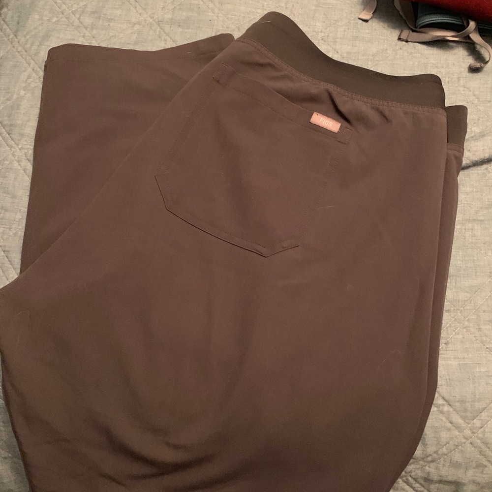 Women’s Figs Livingston Scrub Pants